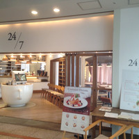 24/7 restaurant - 