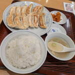 ぎょうざの満洲 - 料理写真:...「ダブル餃子定食（950円）」、埼玉企業！メニュー豊富。。