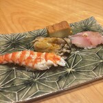 江戸前 鮨 服部 - 