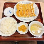 ぎょうざの満洲 - 料理写真: