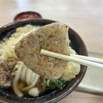 本家人力うどん - 鶏肉が見えないおにぎり