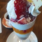 クリクリ - ココナッツフロマージュパフェ¥1300(〜2056.1.26)