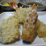 きしめん よしだ - サクサクの天ぷら