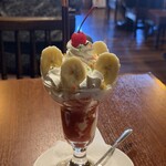 美留区 - バナナパフェ　税込750円