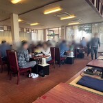 びわこ食堂 - 座敷もあるので小さなお子さんがいる家族でも安心だ