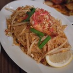 SUNRISE - パッタイ：エビが入ってて僕は食えませんでしたが、友達はうまい!と言ってました。