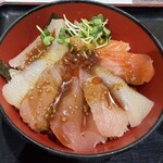 海鮮丼の駅前 - 