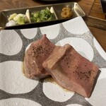 牛タンと馬肉とクリスピー餃子 ひまわり［精］ - 