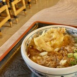 ふるかわうどん - ソースを使わないのが昭和の食べ方じゃ
うどんの出汁でいただくのじゃ
