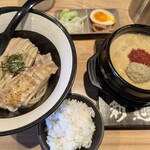 つけ麺 新道 - 料理写真:白 もつなしつけ麺 1000円 とダイブ飯 100円