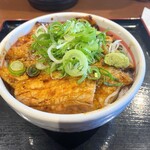 豚丼 信玄 栗東店 - 豚丼970円（税込）大きめのバラ肉が7枚乗っていました。