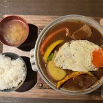 グリル デミ - 【名物】タンシチューハンバーグ【目玉焼き付き】【ライス・サラダ・味噌汁付き】[2,170円]2