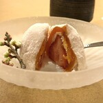 佐ノ - いちご、塩ホイップ、柿、牛皮の層が深みある味に