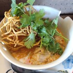 エスニックカフェ クローバー - 揚げ麺がいい味出していた