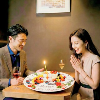 【記念日】感動のアートプレートで祝福。西麻布で過ごす特別な夜