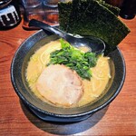 ラーメン鶴 - 料理写真:豚骨醤油ラーメン