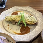 旬家ばんちゃん - ◎近海魚の長命草パン粉焼き