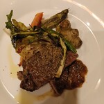 OSTERIA NAKANO - 豚の胡麻ソース　　右上の生姜みたいなのが、菊芋　正式名称は聞いたけど忘れました。左側の野菜も珍しい野菜でした。