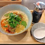 香蘭 - 料理写真:白胡麻担々麺ハーフ