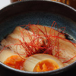Hamachiya - ことことじっくり煮込んだ豚の角煮　煮玉子付き