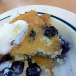 IHOP - パンケーキの中にも、たくさんのブルーベリー☆