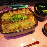 ビフテキ重・肉飯 ロマン亭 - ネギ塩ビフテキ重(単品)　ご飯大盛り　1480円(税込)