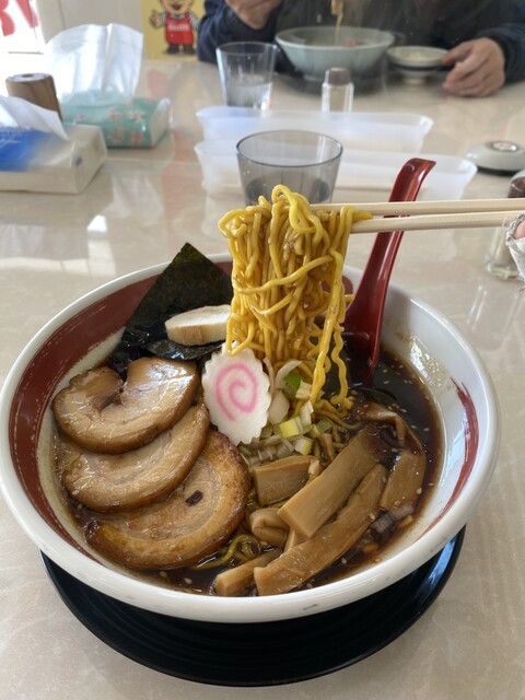 ラーメンさんぱち 石山店 - 真駒内/ラーメン | 食べログ