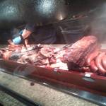 Bacchanal Buffet - 切ってもらいましょう　肉！