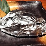 個室×名物鶏料理 とりせん - B級グルメ鶏ちゃんホイル焼き開封前