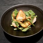 いちごと金柑と芹の胡麻和え