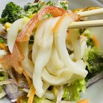 吉野家×はなまるうどん - キリッと締められ、キュッとした歯応え