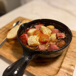 星空サンシャインTOKYO 池袋店 - カマンベールチーズとベーコンのアヒージョ