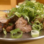 串屋横丁 - ハラミとタンモトの炙り