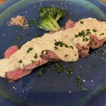 空と燻製とORION - ポルチーニクリームのローストビーフ