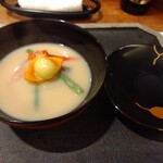茂幸 - 蓮根餅を使った白味噌のお雑煮