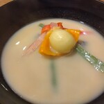 茂幸 - 蓮根餅を使った白味噌のお雑煮