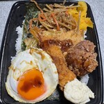 銀の海苔弁 - 目玉焼きはほかの惣菜を邪魔せず、アクセント抜群