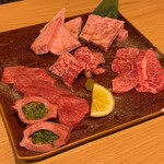 YAKINIKUEN 忍鬨 大阪梅田店 - 
