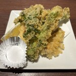 蔵元居酒屋 清龍 - 本日のおすすめ〜舞茸と菜の花の天ぷら