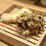 自家製麺へんくつ - なめこかき揚げ、ささみ