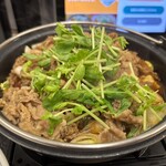 吉野家 - 牛すき鍋は肉倍盛りにかぎるナ(ﾟдﾟ)ｳﾏｰ