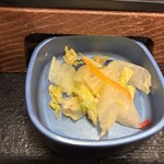 吉野家 - お新香がイイ働きをしてくれる