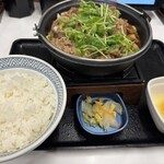 吉野家 - 料理写真:牛すき鍋御膳（肉倍盛り・ごはん大盛）