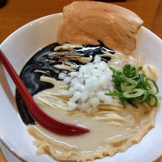 麺堂 稲葉 - 料理写真:とりそば黒大盛り1100円