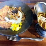 カリービストロ LAMP - ビーフランプカレー  メンチカツ＆ハムカツ♪