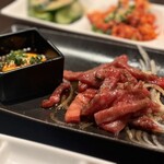 本格焼肉・もつ鍋 肉衛門 - 