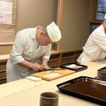 片折 - 新湊のアオリイカをクルンと削ぎ切り