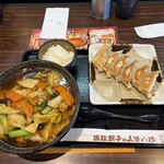 五味八珍 川島田店 - 五目らーめんと餃子のセット　¥1,034(クーポン利用で¥934)