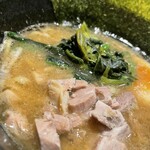 横浜らーめん 源泉 - 煮卵トッピング追加したぜい