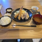 ごはんや ふくつぎ - エビ・ふくつぎからあげ定食